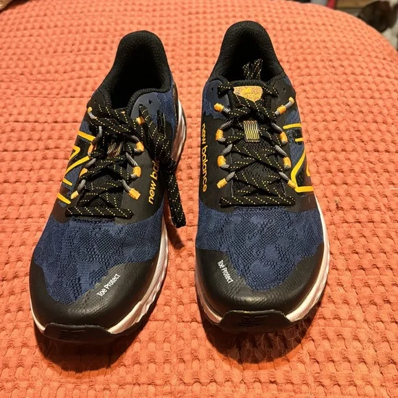 New Balance Trail Shoes - Picture 2 of 5